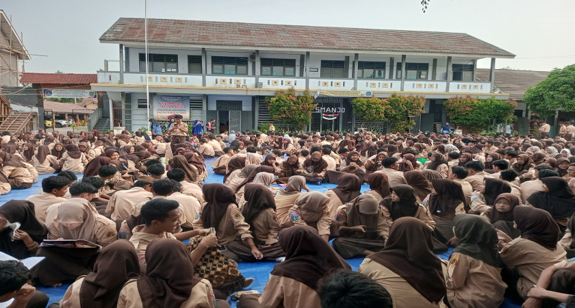 Sarapan Sehat dan Pemberian Tablet Penambah Darah